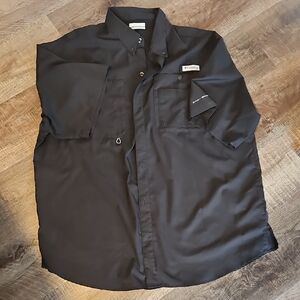 Columbia Short-Sleeve Outdoor Shirt in Black
